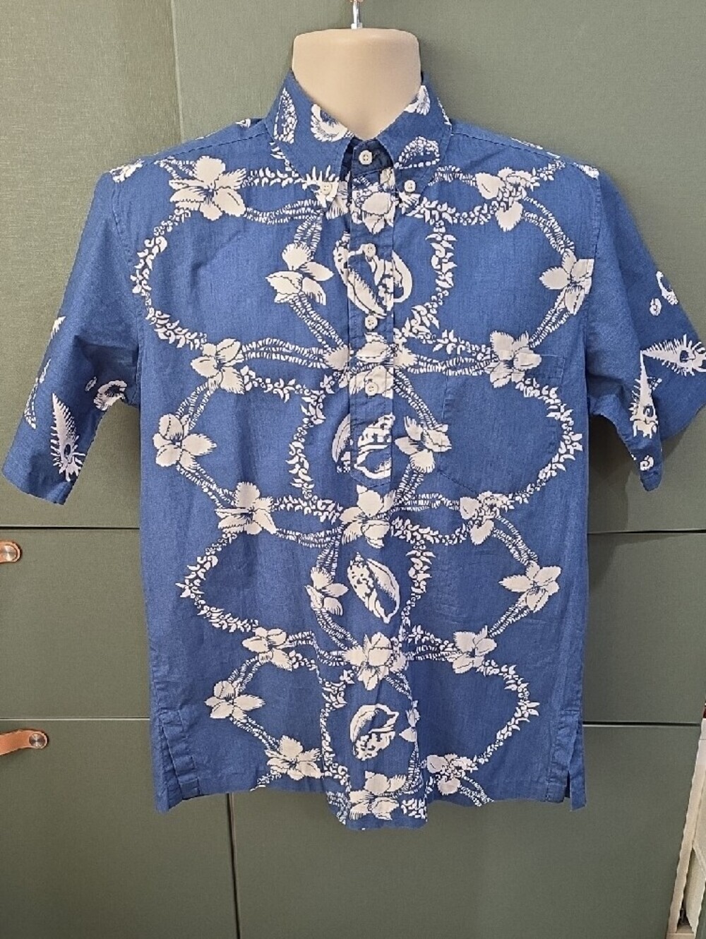 684. VTG Reyn Spooner Reverse Print Aloha Hawaiian Shirt Blue White Men’s Medium